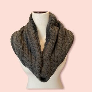 Charlotte Russe Gray  Chunky Knit Circle   Scarf / Cowl